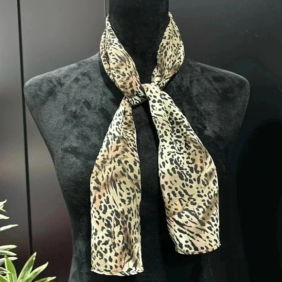 The Skinny Scarf, semi sheer, lightweight leopard print - Picture 1 of 3